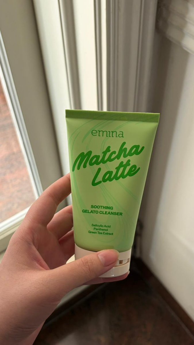 norrayara's tweet photo. pas liat teaser "lagi masak sesuatu" aku ga nyangka bakal seunik ini 😭
face wash tekstur gelato tuh ternyata real donggg
pas dipake rasanya nyaman, wanginya juga enak bgt kayak lagi masuk cafe matcha 💚
langsung cek sini 👉🏻 https://t.co/ZRyPPgWjgm  https://t.co/VgPjibLyGe