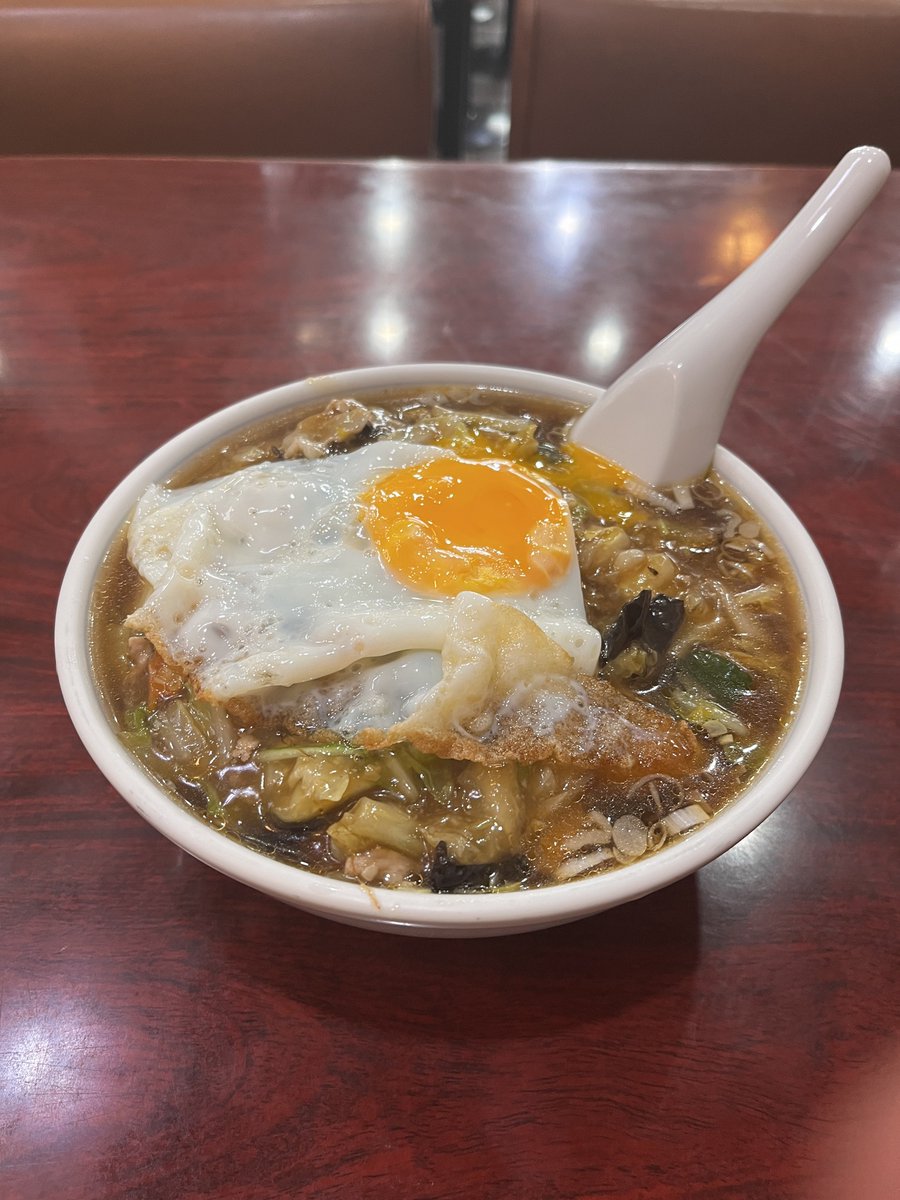 rollscoe's tweet photo. この川…深い……！！ https://t.co/tu8iF99hU4
