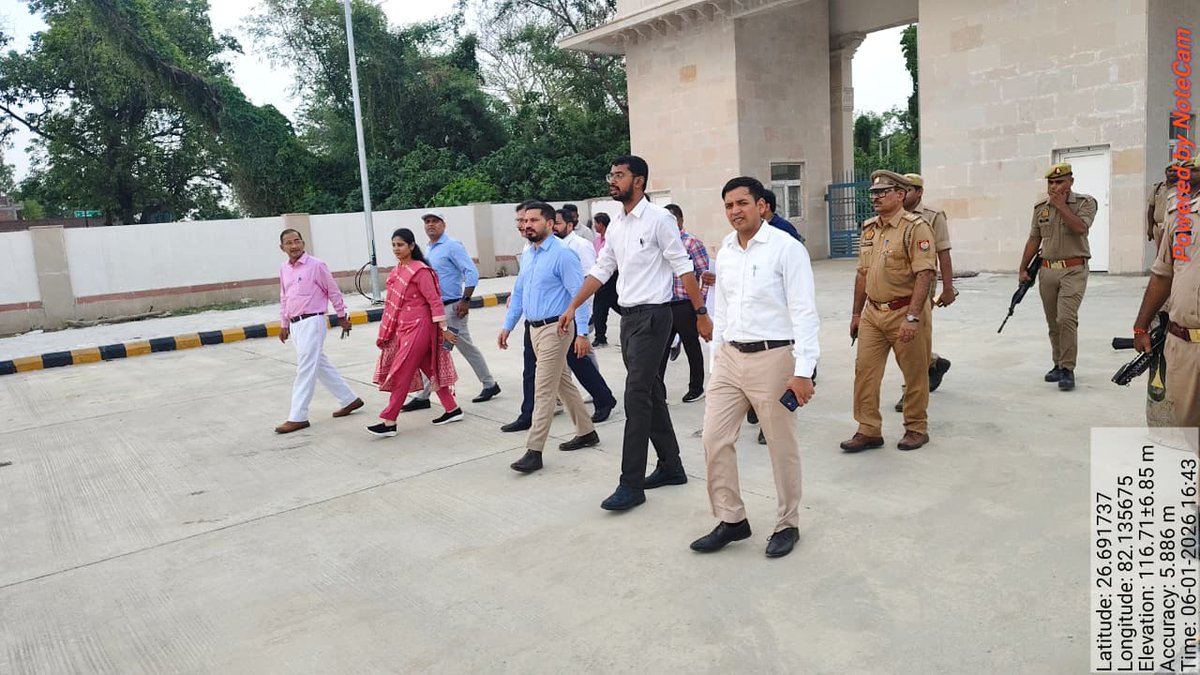 ProjectsLucknow's tweet photo. जिलाधिकारी महोदय अयोध्या द्वारा पर्यटन विभाग के अधीन यूपी प्रोजेक्ट्स कॉर्पोरशन लि० इकाई-11 से निर्मित सुल्तानपुर रोड गेट कॉम्प्लेक्स के कार्यों का निरीक्षण किया गया।
#quality #transparency #Timeline 
@swatantrabjp  
@jaiveersingh099 https://t.co/TN1OyzAzmd