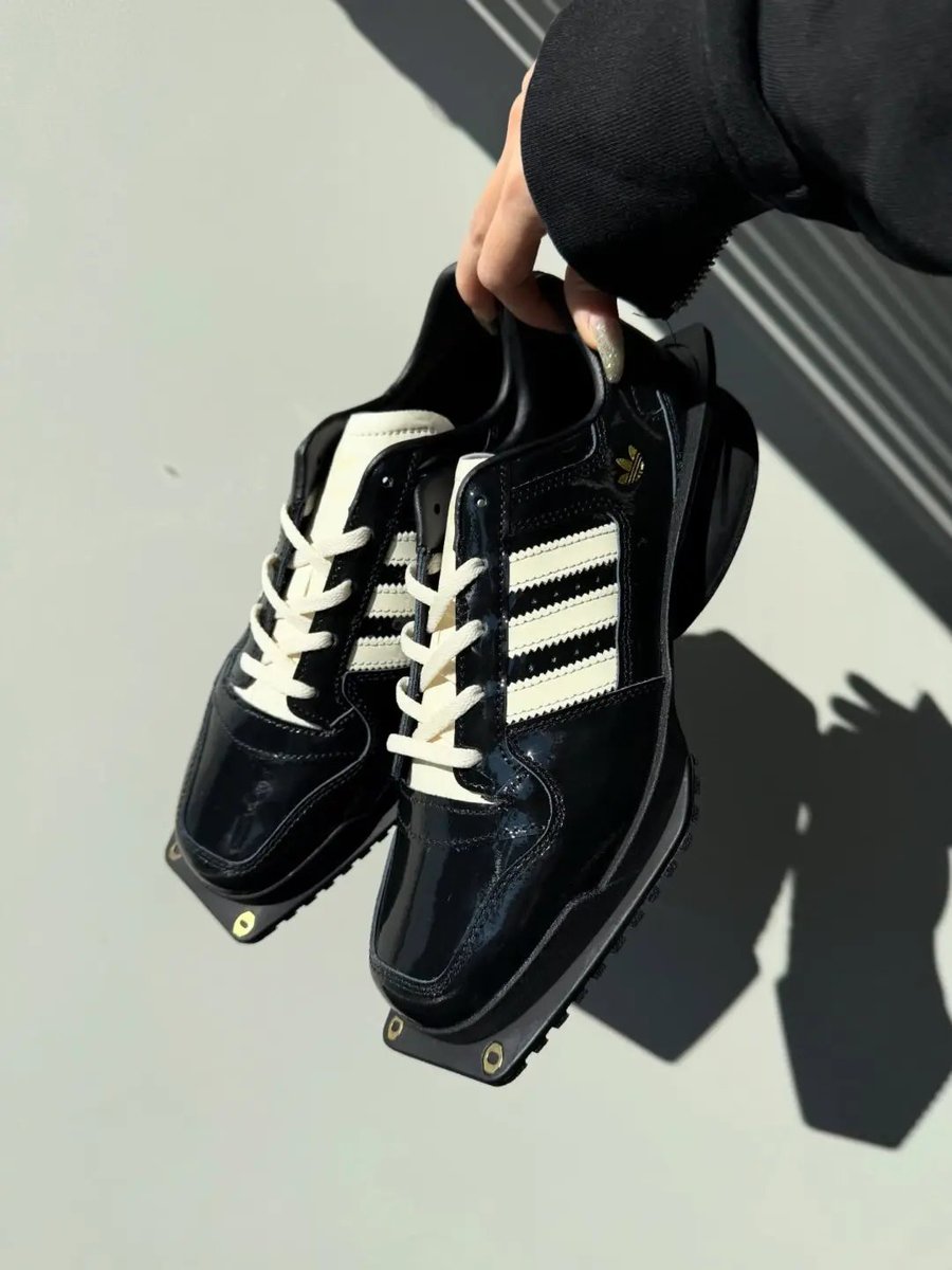 アディダス フォーラムキュビズム コアブラック アトモス 26cm atmos pink exclusive・2026年 6/3 10:00 発売】 adidas Originals W