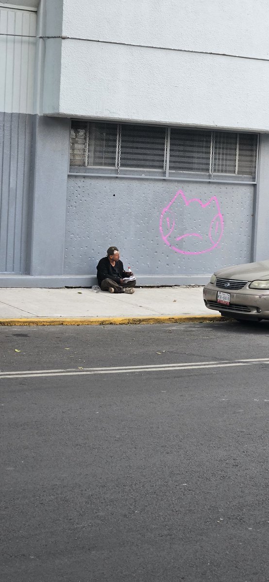 auragilt's tweet photo. Urge hagan algo @SSC_CDMX @TlalpanAl esta persona ubicada en calzada acoxpa y av. garita. Es un riesgo para la gente es agresivo van dos ocasiones que incluso me persigue. Las patrullas no hacen nad argumentando que es ina persona en situación de calle. Hagan algo yaaa https://t.co/fn9ePvxFR0