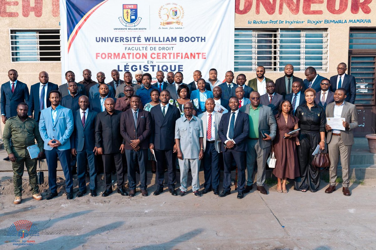 itinahermes's tweet photo. L'apprentissage tout au long de la vie est la clé pour le succès personnel et professionnel. J’ai suivi une formation certifiante en légistique de l'Université William Booth pour mieux légiférer en tant que Député National. Merci au RJP! Koyekola kokela Mibeko https://t.co/Ts7EyvgVmO