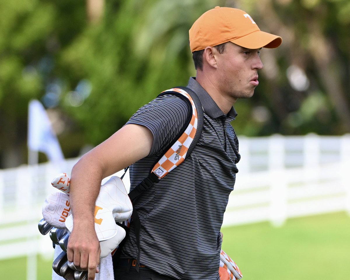 Vol_Golf's tweet photo. HEADING TO A PLAYOFF IN CARLSBAD

Once all teams have concluded round four, we will compete in a four-team playoff against UCLA, North Carolina, and Stanford to determine the final two teams to advance to tomorrow’s match play quarterfinals.

All five players in each lineup will play a separate hole (holes No. 15-1) and an aggregate score will be taken to determine which two teams advance.