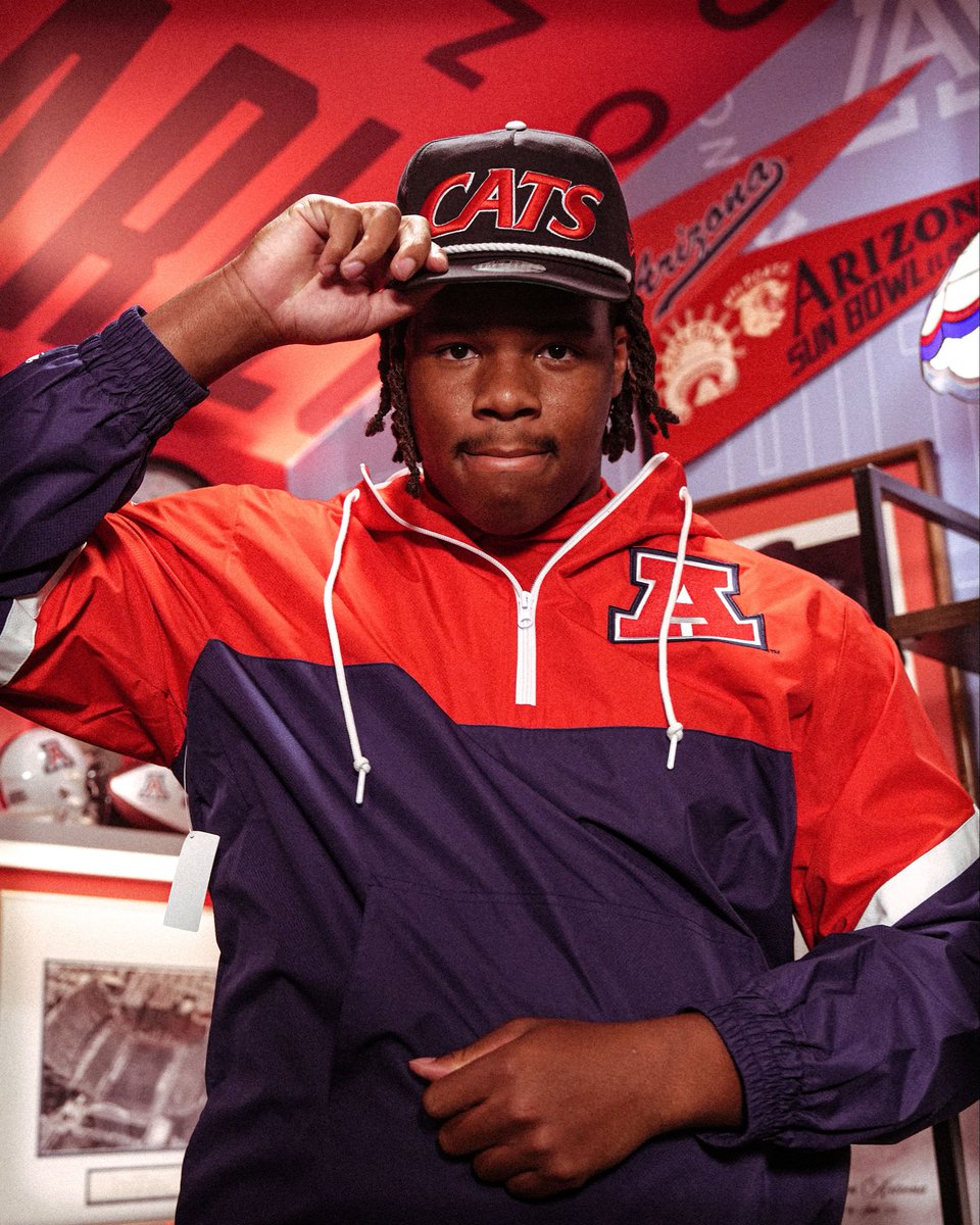 MadeJoshua78's tweet photo. Great OV this weekend!! Thanks @ArizonaFBall @CoachOglesby @Coach_G_Stewart @CoachDoege @CoachBrennan for showing me what it means to be a wildcat!! enjoyed EVERY MINUTE!!!! Thanks to @laurenbenjamin0 and the rest of the support staff for everything!! #beardown 🐻⬇️
👀👀👀👀👀👀 https://t.co/QNiKUr7sQu
