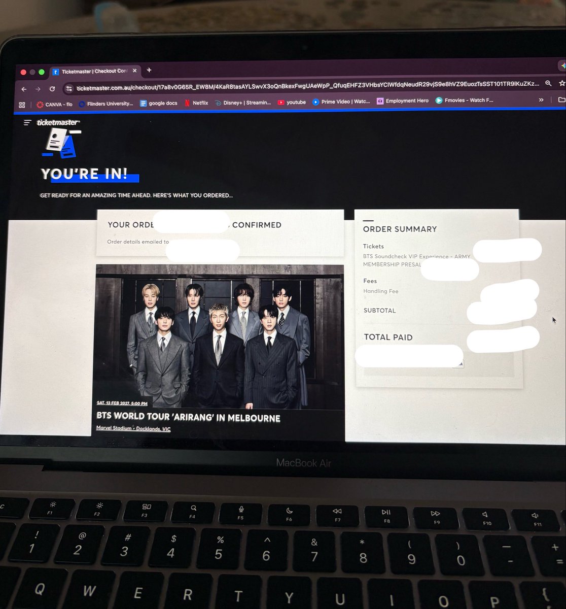 pjkluvr's tweet photo. SEEING BTS WITH MY BEST FREIND @H0NEYT4E8 WHAT THE ACTUAL FUCK IS LIFE 😭😭😭😭😭💜💜💜💜 https://t.co/vrU1ySFSR8