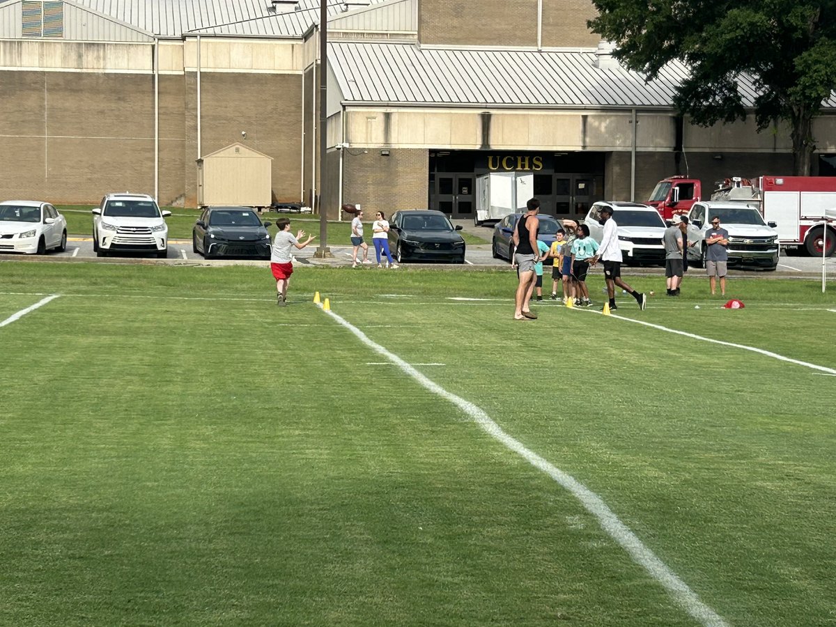 UCHS_FootballSC's tweet photo. UC Football Camp 2026 Day 1 Part 1
Started the camp outside stretching and working offensive stations. 
UC P.R.I.D.E.
Future Jackets https://t.co/Jy6cuYm8mo