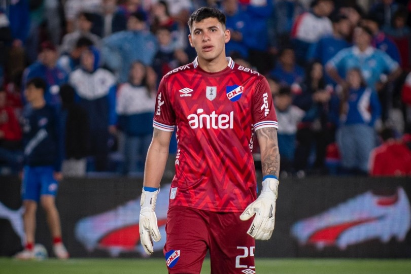 benjacndf's tweet photo. "La decisión de Bielsa no me sorprendió; él tiene su grupo armado y prefirió confiar en los que conoce. Tocará alentar desde afuera".  

-Nacho Suárez en @ElEspectadorUy https://t.co/mxekjHVkCJ