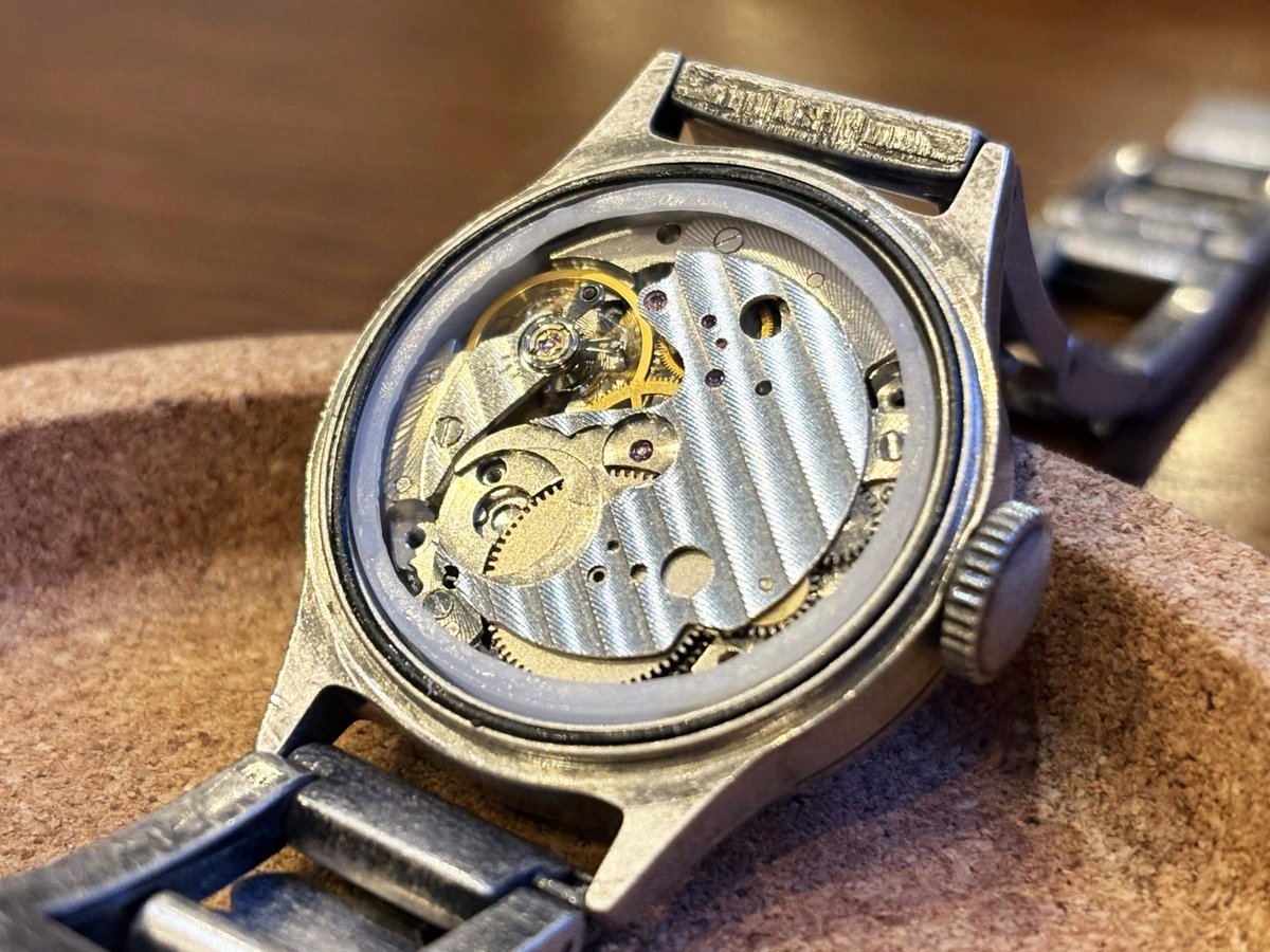 WatchTender's tweet photo. インガソール 
ディズニーコラボ 径 32.3 ㎜  

タイメックスの前身でもあるインガソール。 
中々面白い歴史のあるメーカーなんですよ。
#腕時計 https://t.co/UpaB9SwDk1