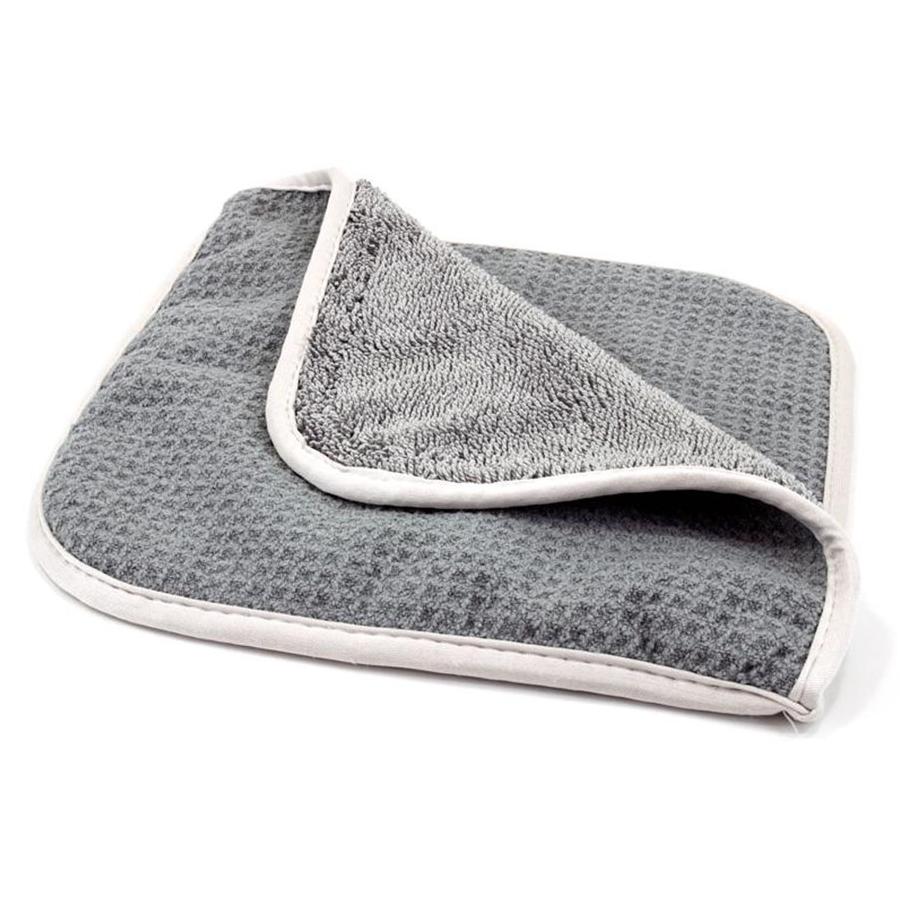 DetailedImage's tweet photo. Autofiber Double Flip Glass Towel Gray - Daily Special for June 2: Regular Price: $4.99
Sale Price: $2.92
Available for Today ONLY! 
Visit product page https://t.co/ZNBI4AITas #detailing #detailer #detailedimage https://t.co/ei8NJgMYGi