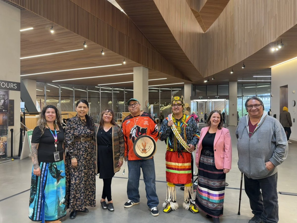 LowaBeebe's tweet photo. Today, I attend the Calgary Public Library’s National Indigenous History Month Opening Ceremony. I was honoured to m/c the event.

Thank you to Elder Adrian Wolfleg for the opening prayer. Thank you as well to Board Chair Gillian Hynes and CEO Sarah Meilleur for their opening remarks and continued support of Indigenous programming and community engagement.

A special thank you to Kelli Rae Morning Bull, her team, and the volunteers for your months of planning leading up to today.

For other events this month visit:
https://t.co/SNnnc7wz0L

#NationalIndigenousHistoryMonth #Indigenous #Treaty7 #Calgary #Reconciliation #CalgaryPublicLibrary
