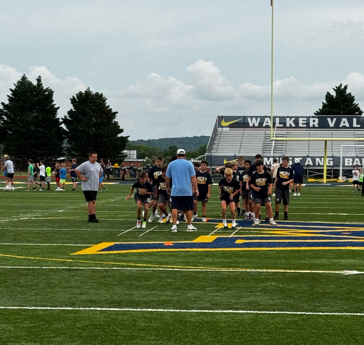 valley_fb's tweet photo. Walker Valley Youth Camp Day 1 was a record breaker. Love seeing kids learn and work! Ready for day 2 tomorrow.
#FutureMustangs https://t.co/bxPCn0mDYo