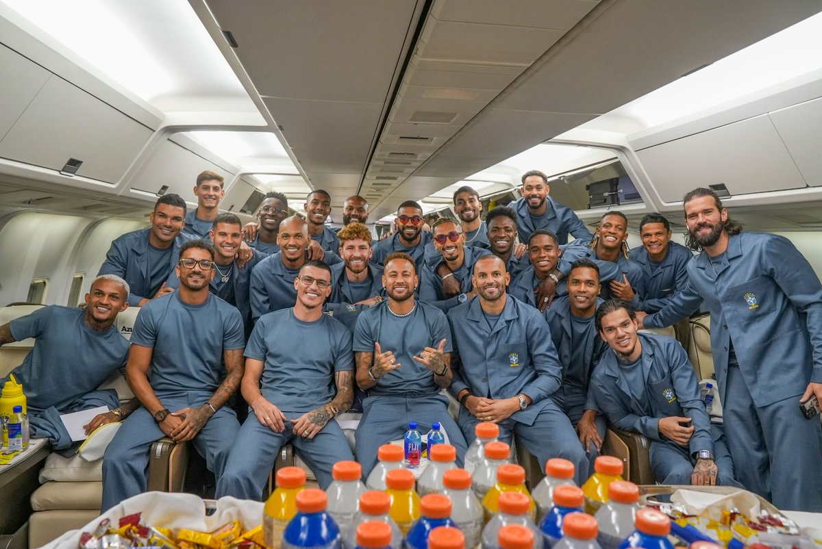centralreality's tweet photo. Os atletas da Seleção Brasileira embarcaram para os Estados Unidos!

📸Nelson Terme/CBF https://t.co/2e6kSrgMoK