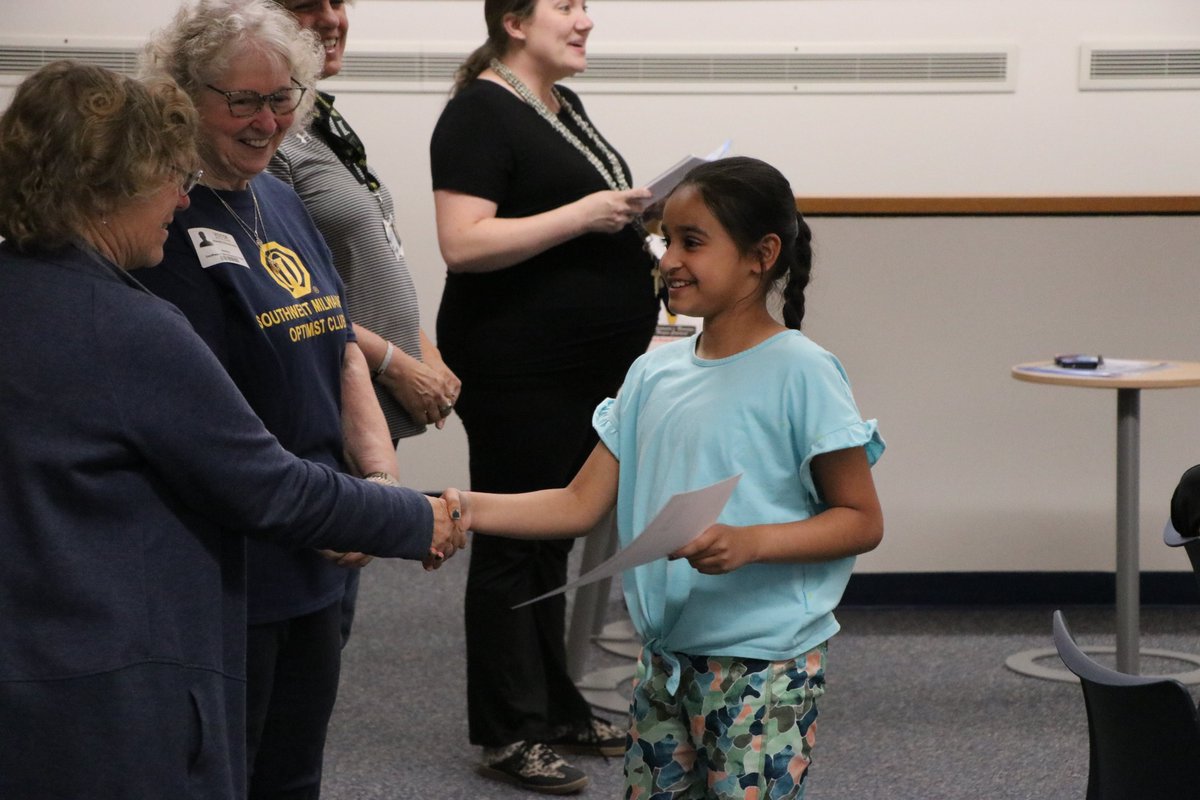 FPSDistrictWI's tweet photo. 🖤💛 Congrats to Southwood Glen’s Lion Leadership students! 🦁  This week, our Grade 4&amp;5 leaders were recognized by South Milwaukee Optimist Club for their positive impact throughout the school. Students celebrated with Oscar’s Frozen Custard 🍦 &amp; received certificates! https://t.co/7qyGDuBN5z