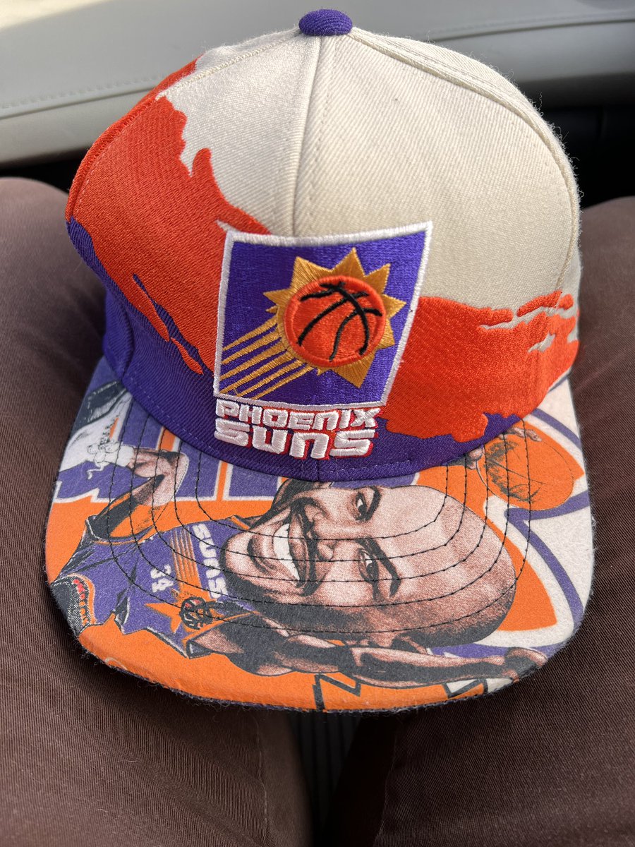 ErikRuby's tweet photo. Insane find in my childhood bedroom https://t.co/kOfIpM5n1Z