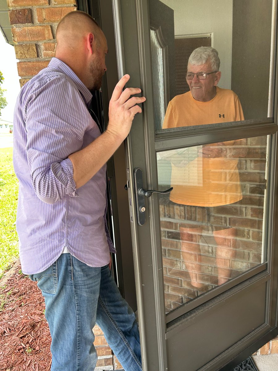 MarcusCarter4FL's tweet photo. Spending the night in Sebring after another great day meeting with voters. On to Glades tomorrow, and around and around we go!
#MarcusCarter #FloridaPolitics #Grassroots https://t.co/H8A5WOHqgU