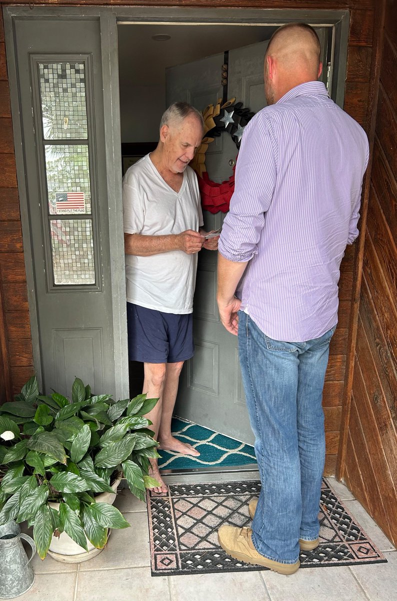 MarcusCarter4FL's tweet photo. Spending the night in Sebring after another great day meeting with voters. On to Glades tomorrow, and around and around we go!
#MarcusCarter #FloridaPolitics #Grassroots https://t.co/H8A5WOHqgU