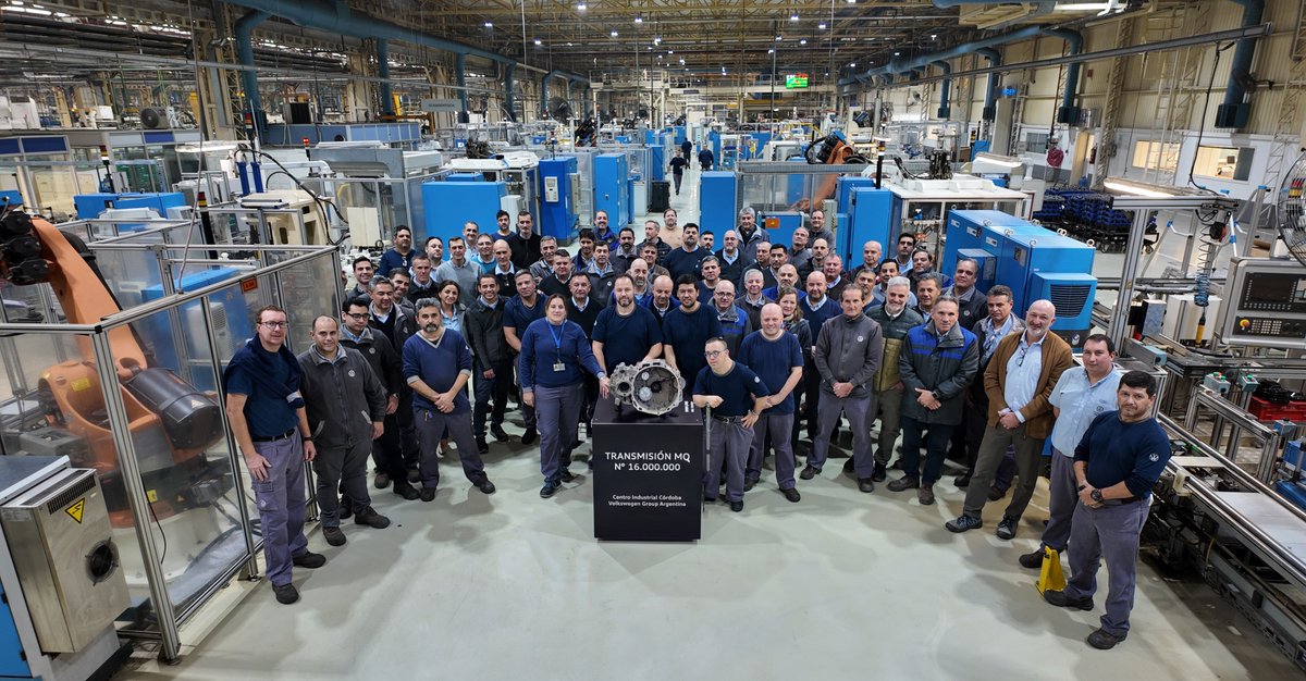 motoresapleno's tweet photo. #VolkswagenGroup #Argentina alcanzó la producción de 16 millones de #transmisiones. #motoresapleno #industria #VW #Volkswagen
https://t.co/MKJOgaVdmS https://t.co/2OTinaJ8oQ