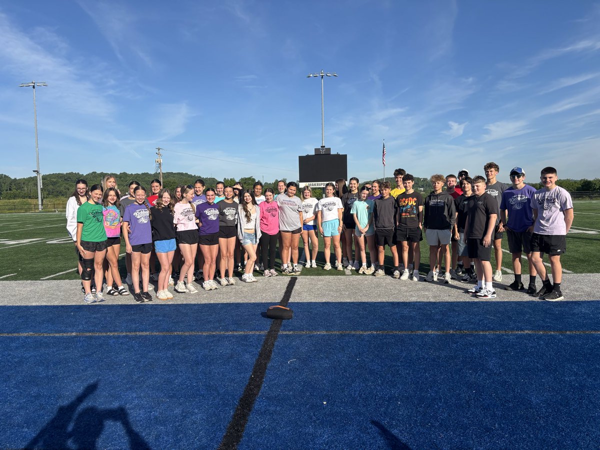 MusicTms's tweet photo. Started kickball day with the National Anthem by the TMS Chamber Choir!

P.S. several of these kids were on the winning student team! Athletics AND Arts! 🏐💪🎶

@TRINITY_MLUCAS @TrinityAreaSD @TMSTrinityPride https://t.co/IUKhECHEQ4