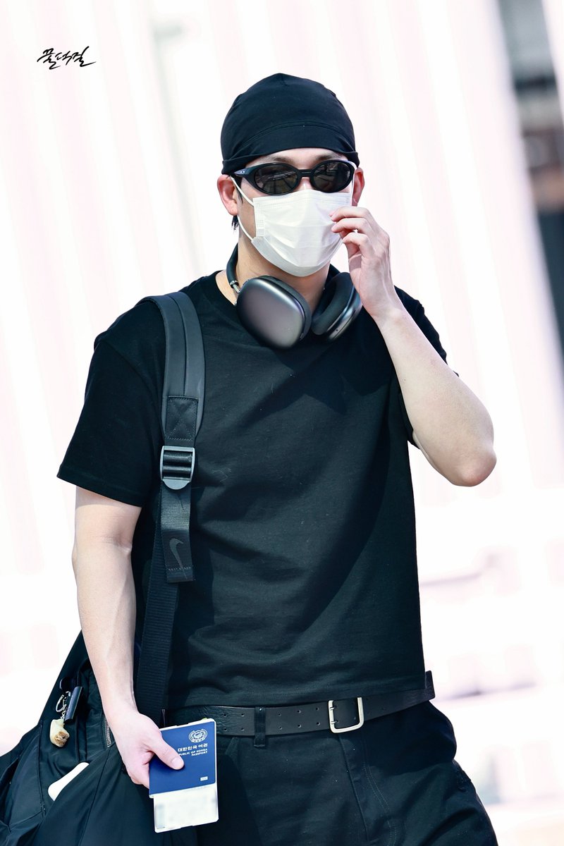 10_06_JH's tweet photo. 기염둥이야 잘다녀와아𐔌՞꜆ ≧ ㅁ≦꜀՞𐦯💛

260602 ICN출국
#몬스타엑스 #주헌 #JOOHONEY 
#MONSTAX #MONSTA_X https://t.co/R1GZ0nevPm