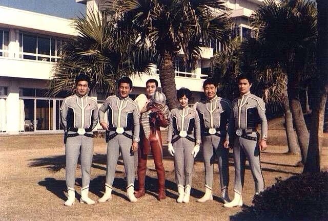 ultraorb93's tweet photo. qualquer desdém que eu tinha pelos shows infantis e me fez perceber que eu deveria dar esperança a elas. Pensei que, assim como a missão de Ultraseven era salvar a Terra, a minha era de dar as crianças a chance de sonhar. Daí prometi a mim mesmo completar essa missão..." https://t.co/fdB4ENZkaG