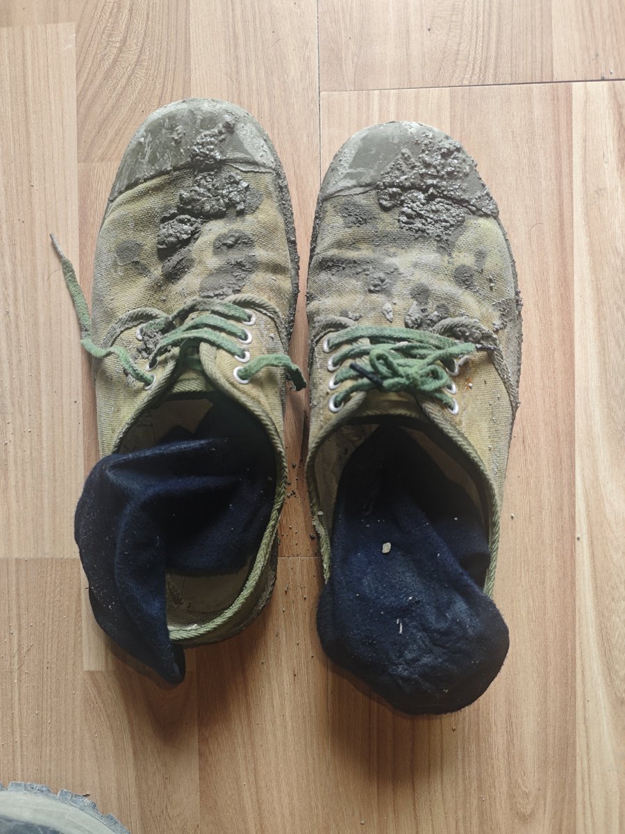 HairySlave001's tweet photo. 民工解放鞋，味道还不错，晚上射一波 https://t.co/IRBeQbGxhz