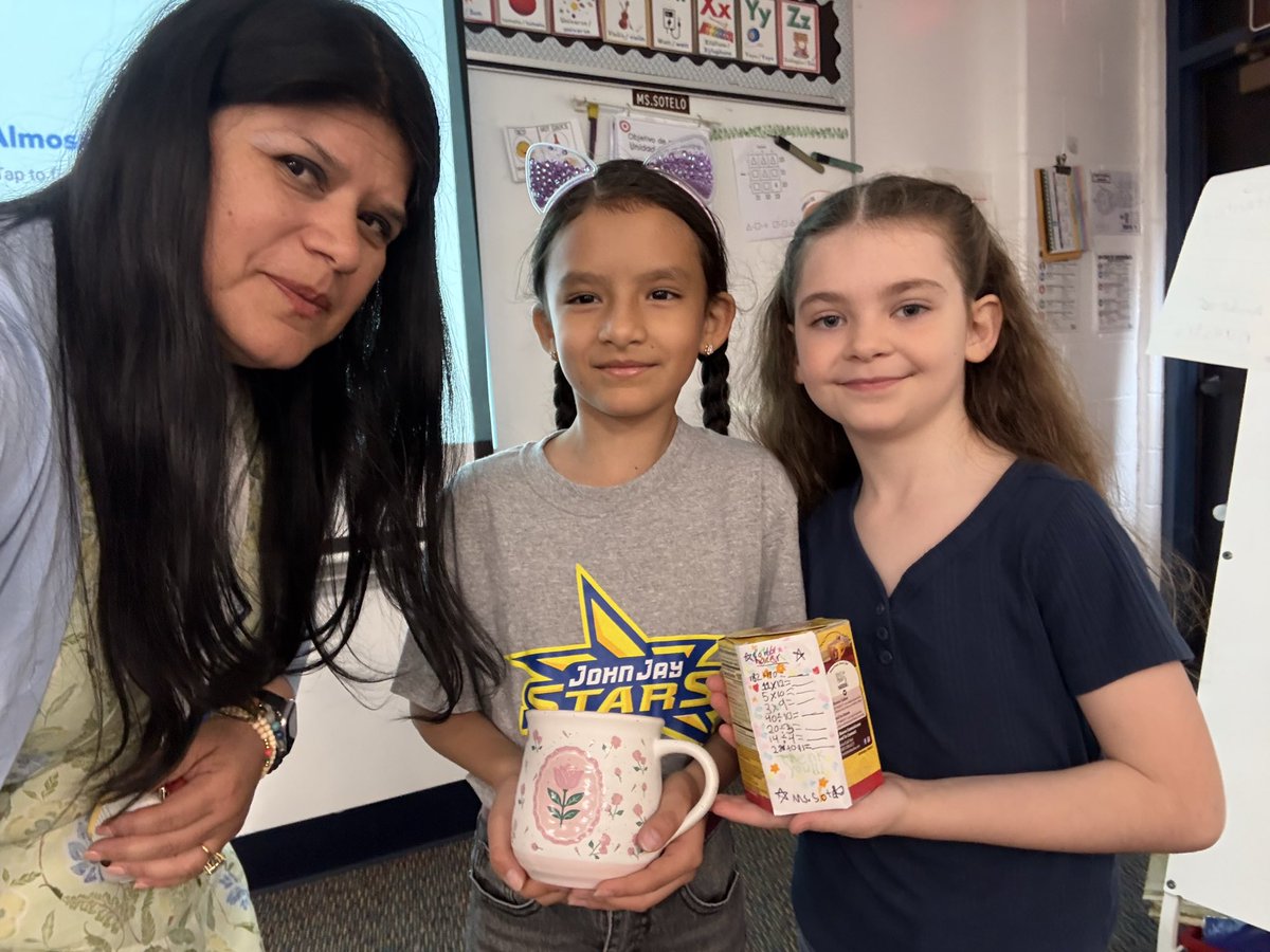 soteloev's tweet photo. And just like that, second grade comes to an end! 💙 So proud of all the growth, learning, friendships, and memories made. Wishing my students a fun, safe, and wonderful summer! ☀️📚🎉 #LastDayOfSchool #SecondGrade https://t.co/OM8SRw568g