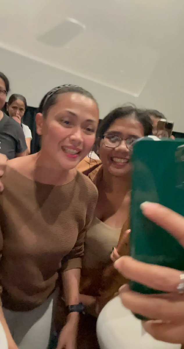 hanzeljoy31's tweet photo. Day 2- Mga sandaling sa mga bisig mo ako'y nakayakap, 
Panandaliang pagpawi ng pagod ay nahanap.

#JuneisForJODI #Jodistamaria https://t.co/CZOPRhepvP