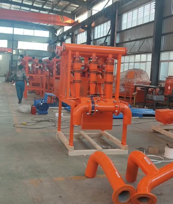 KES_Energy's tweet photo. KES hydrocyclone and mud cleaner pass strict inspection, remove solids efficiently to stabilize drilling production.
#SolidsControl #MudCleaner #OilfieldEquipment #fyp #foryou
https://t.co/siJrKD7VtG https://t.co/HkO1l0Uofs