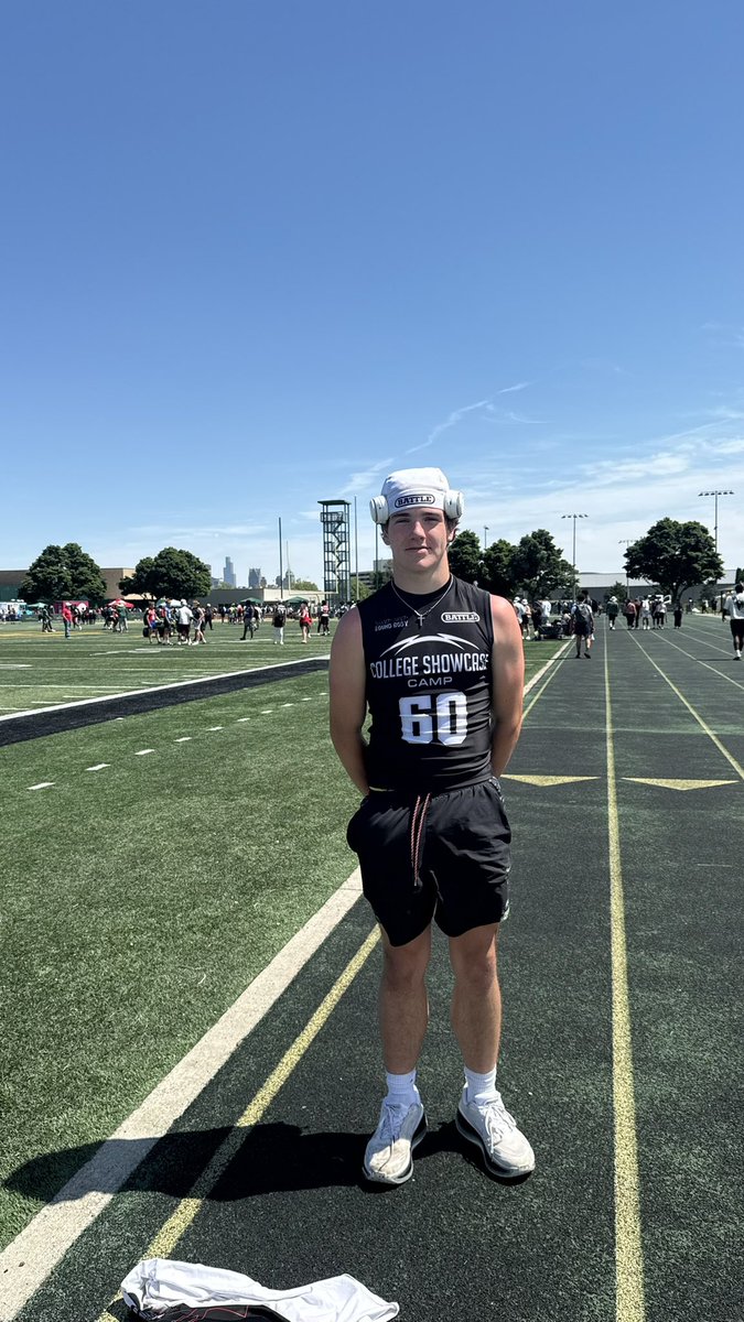 Aaron1654031323's tweet photo. Had a great weekend at the sound mind sound body national showcase this weekend thank you @smsbacademy for having me out had a great experience and learned a ton with teammates @MachalakEt93748  and @GageOrzel @TerrenceIsaac1 @Coachkddawson @CoachGollman @LegacyMI_FBall https://t.co/h6j2KU6ImX