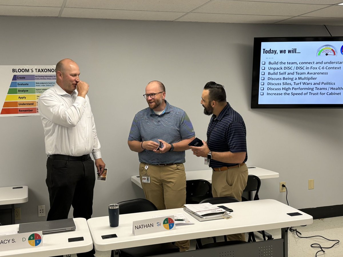 KDFIREDUP's tweet photo. Super grateful to spend some quality time with the 2026-27 Fox C-6 Cabinet/Exec Team today. DiSC assessment results, building the new team &amp; ID areas of focus were a few items. Great things ahead! @MASALeaders @moasbo @SMCAAjcmo @foxc6super @AmySalvo @MVNationSup #CarpeDiem https://t.co/DTpwMx1lpf