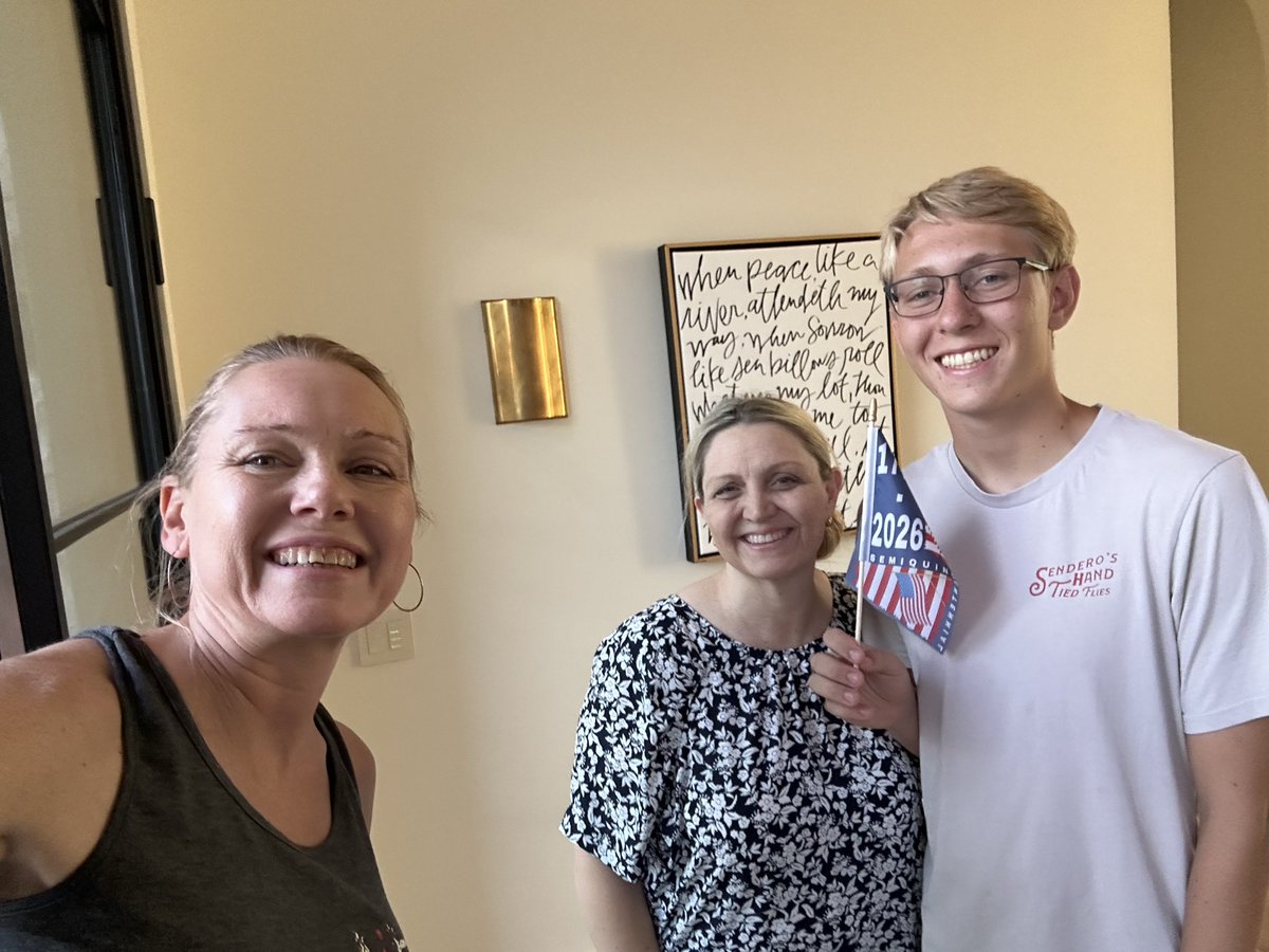 TinaBrogi's tweet photo. James just registered to vote. 
More votes for the win!! 🇺🇸🇺🇸
Let’s turn this around Arizona! https://t.co/xSvr4AbnIZ
