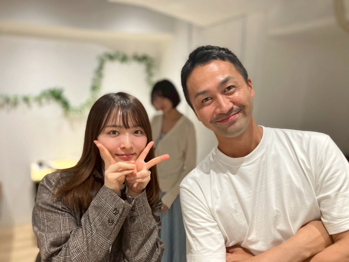 tomohiroasaeda's tweet photo. 朗読劇「10年後の君へ」📚
⁡
いよいよ、明日が初日💐

親方である華怜ちゃんの下に集結した素敵なメンバーと手を繋ぎ、今日まで作品創りに向き合ってきました。
⁡
いよいよお客様にお届けできることがとても嬉しいです。迫り来る空気の渦巻きが我々に優しくなってくれることを願いながら、開幕に向けて備えます✊
⁡
これまでいろんな舞台作品にふれてきて、うん、率直にこの物語は僕の好みであり、こんな作品はどんどん広がっていけ！って思うわけで。だから声をかけてくれた華怜ちゃんに感謝し、なにかしらで貢献できるよう最後まで踏ん張って歩みます。
⁡
お楽しみに！
そして応援してくださる方々へ心より御礼申し上げます。
⁡
#10年後の君へ2026