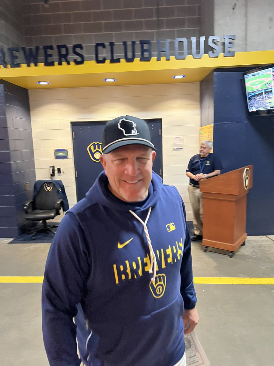 AdamMcCalvy's tweet photo. Pat Murphy is supporting the other local baseball team tonight. https://t.co/UoSwdtDg7i