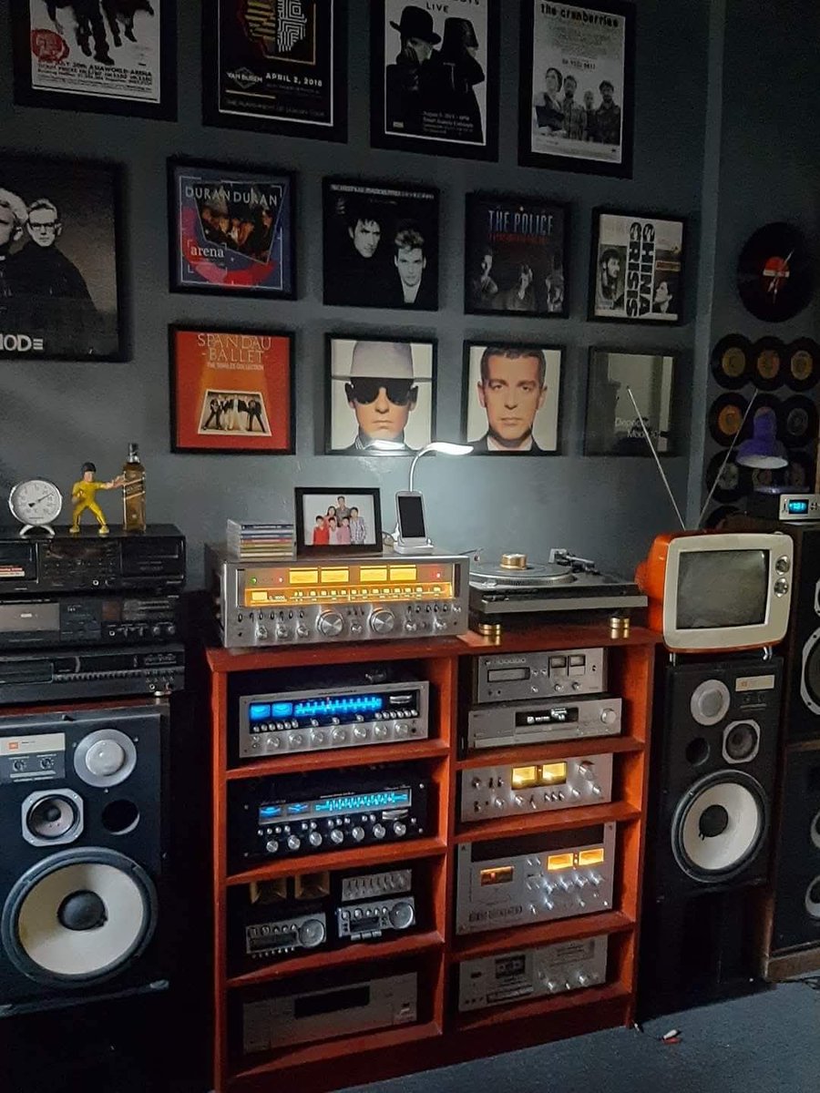 hidehidechang's tweet photo. Lovely Audio Room❤💙❤💙 https://t.co/35CwkLZtOO