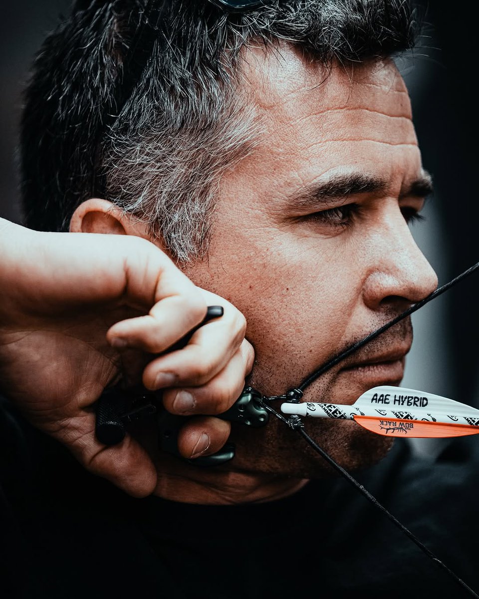 cameronrhanes's tweet photo. is a rock star. What an awesome day we shared getting him set up with a new bow at , podcasting and chips &amp; salsaing.

Check out his new book, Drownproof, available everywhere for pre-order as it comes out on Tuesday.

📸 https://t.co/BvtvvF1syp