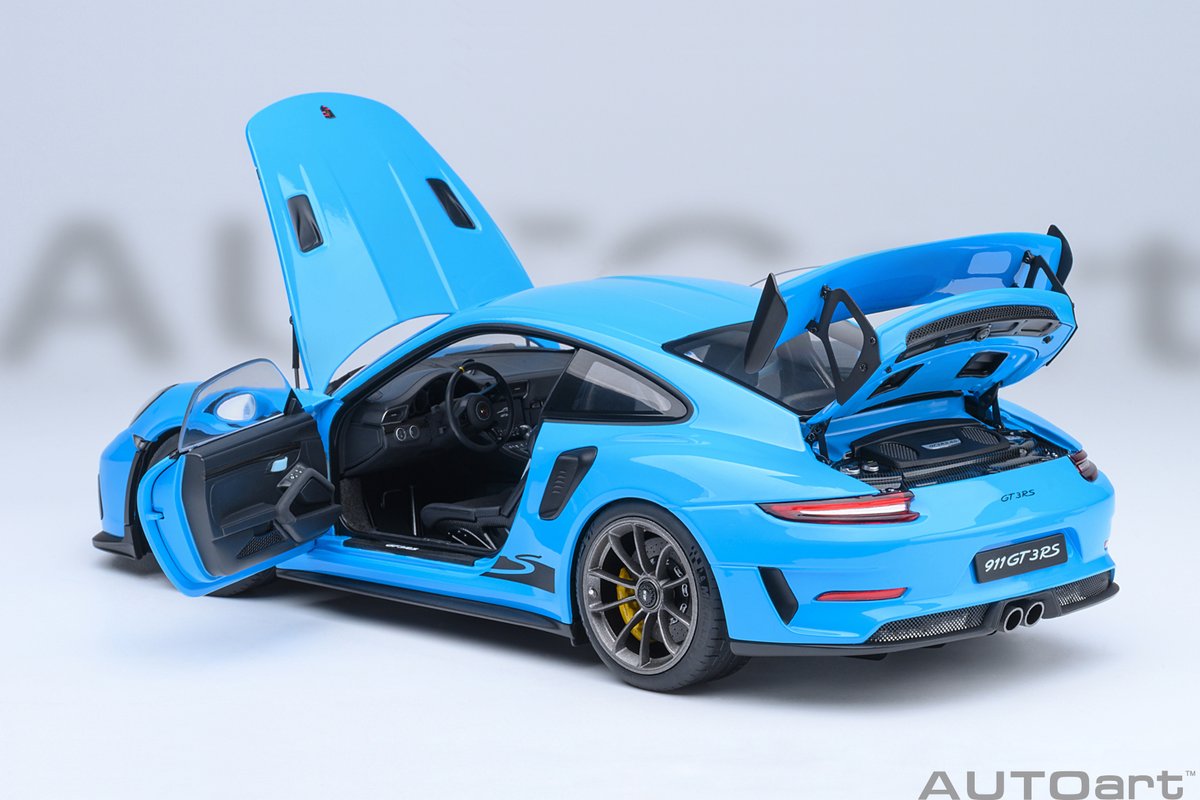 ただいま予約受付中です。 1/18スケール「ポルシェ 911（991.2）GT3 RS
