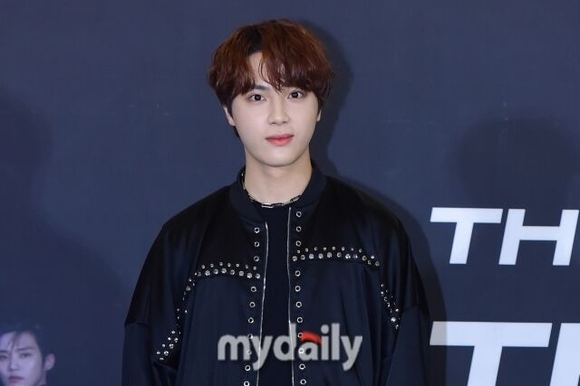 Kstyle_news's tweet photo. 元THE BOYZ チュ・ハンニョンに対する名誉毀損の疑い…性売買疑惑を最初に報じた記者を在宅起訴
https://t.co/Th0nEZunBY https://t.co/xYdfP3Lsf1