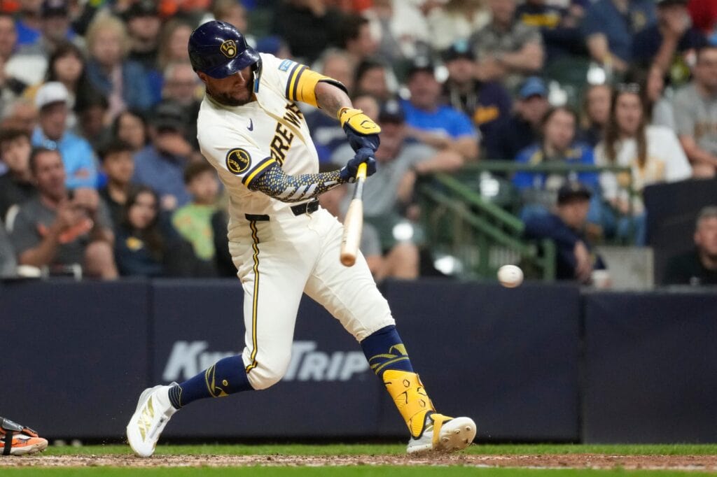 ZoneMadison's tweet photo. Brewers cut Giants down to size in 16-2 rout
https://t.co/CTMGsIjQRk https://t.co/0kUDL2N8RF