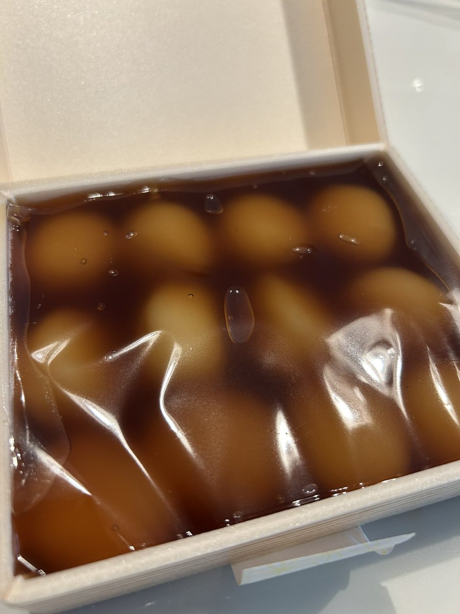 nuts371's tweet photo. 赤坂青野の冷やしみたらし
冷たいのに柔らかくて
みたらしたっぷりで
うまうまー🥰 https://t.co/mHSC3o2scG