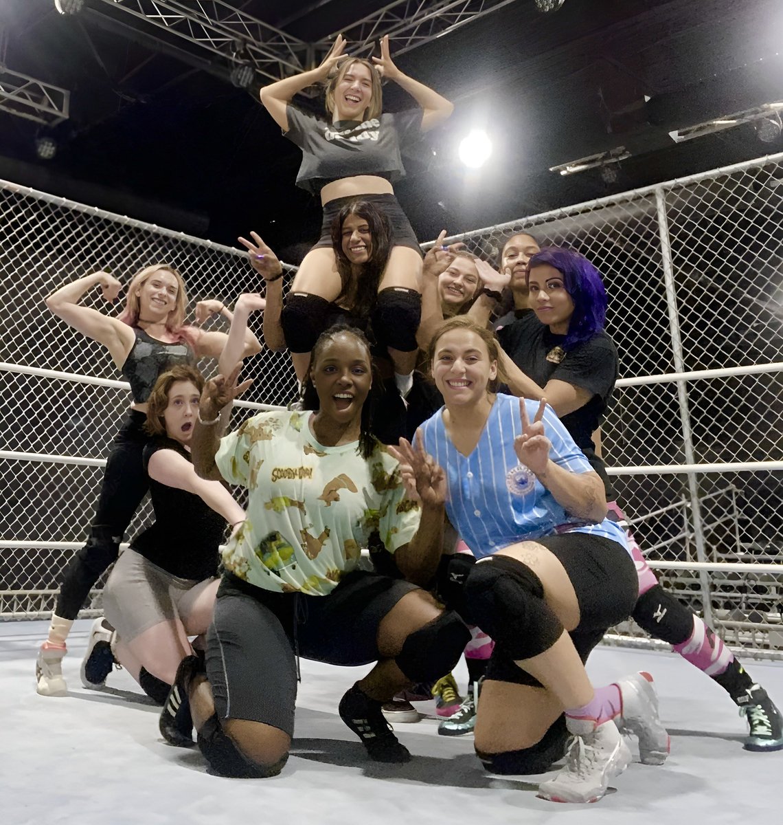 TheOfficialROW's tweet photo. MONDAY NIGHTS at Reality of Wrestling are always a blast with Beginner &amp; Intermediate classes running in the back &amp; women’s class in the arena. 

Also a special shoutout to tonight’s birthday girl Taylor Farabee 🎂 https://t.co/iJrMjC755J