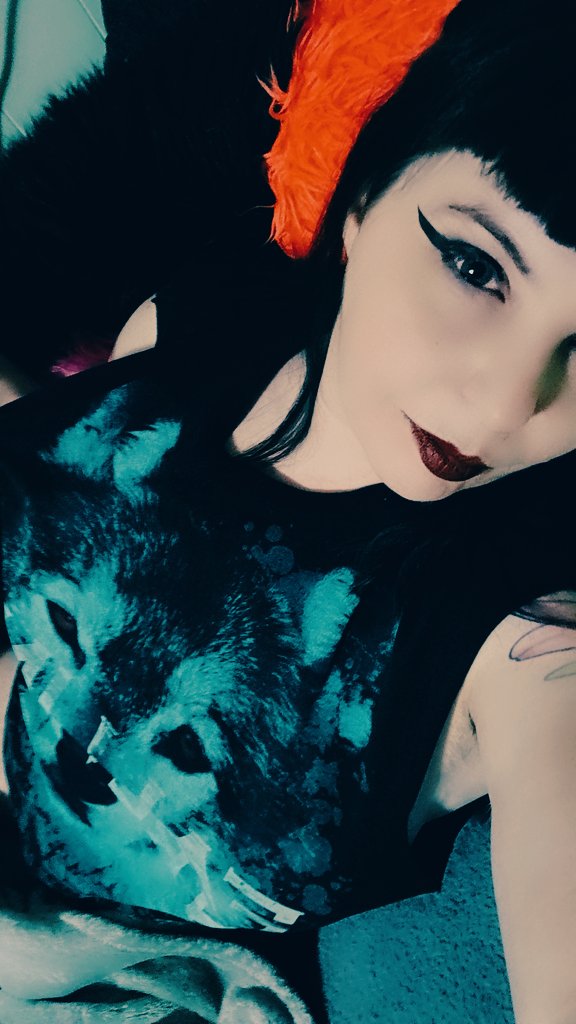 Mommy Freya 5/21 🎂🖤 tweet media