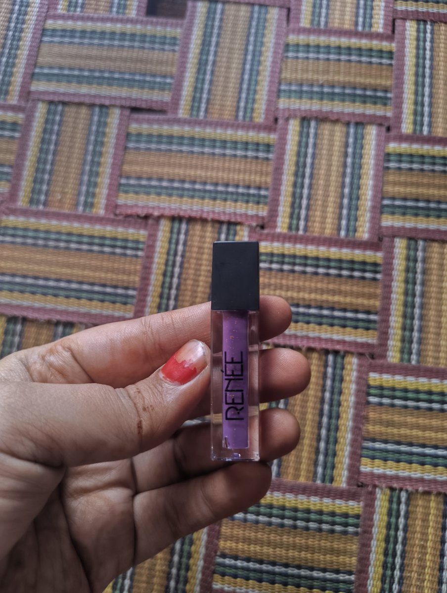 sayed_iram42589's tweet photo. @blinkitcares I want return my order I received the Dried up. Lip bam. I didn't like it at all. I want to return it but the blanket isn't responding to https://t.co/fH84R7gjR3 order I'd isORD82989216061 please my response quickly https://t.co/iJT3pqUoDe