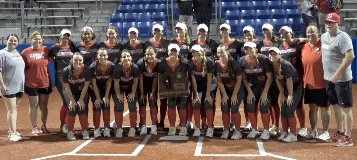 Channel1450com's tweet photo. Instant Reaction: Glenwood Softball Earns Return Trip to State 
https://t.co/YPF5Ztyiqu https://t.co/LPSz3v2s9a