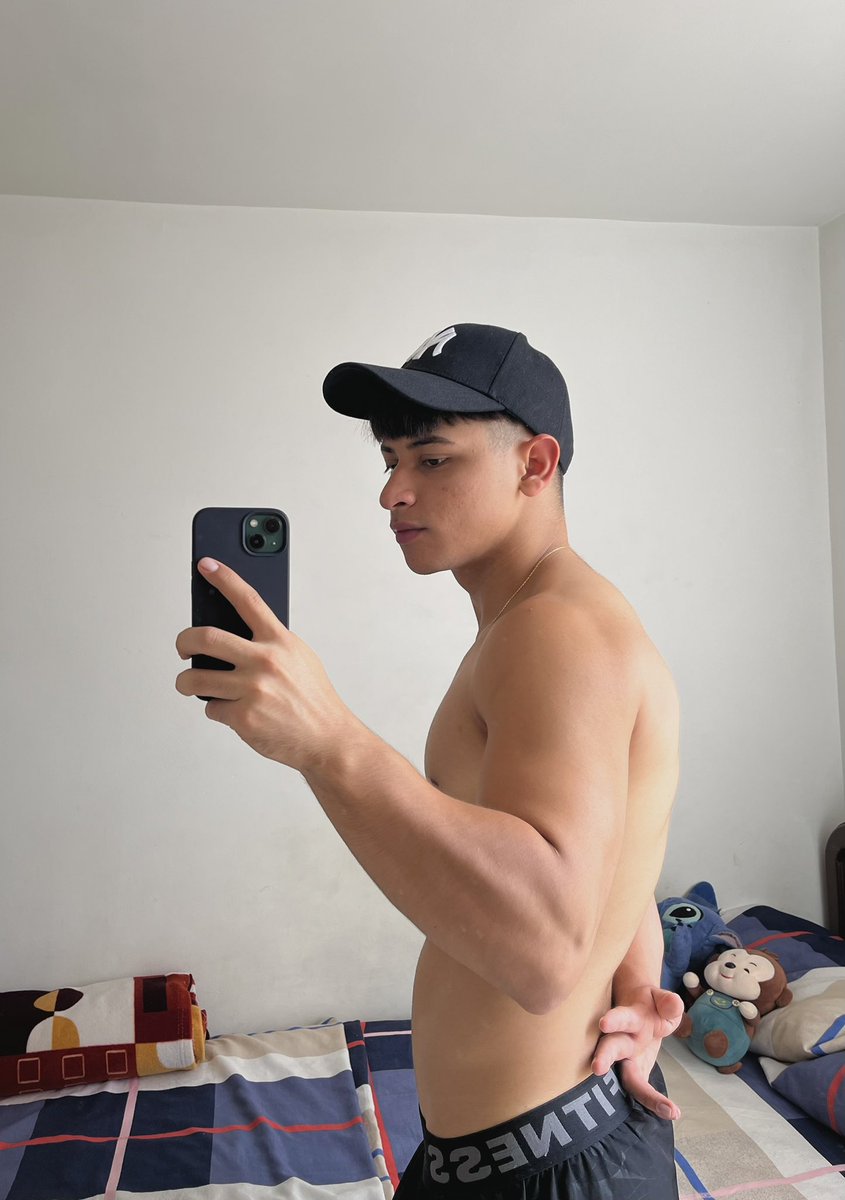 Nickeros7's tweet photo. 😋 https://t.co/kkpJGxLTAN