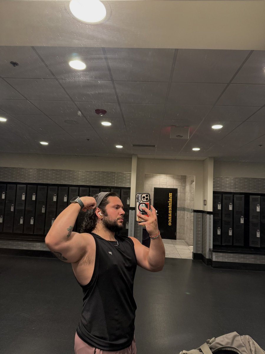 mateoconchas's tweet photo. 💪🏽 https://t.co/4YNHrgKRp4