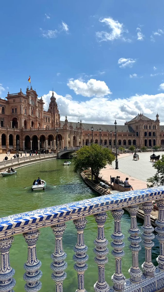 Magical_Views66's tweet photo. One city has to go forever: London, Rome, Paris, or Seville. Be honest. https://t.co/6inYSpEys3