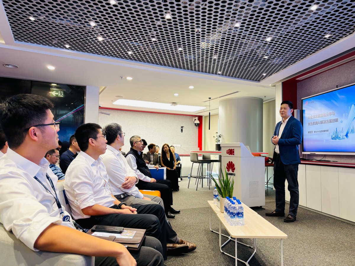 cccslofficial's tweet photo. The Chinese Chamber of Commerce in Sri Lanka hosted a special technology seminar titled “Embracing the AI Era: Global Trends, Sovereign AI and Enterprise Digital Transformation” on May 28 at Huawei Sri Lanka. https://t.co/SuqxWGxG5W