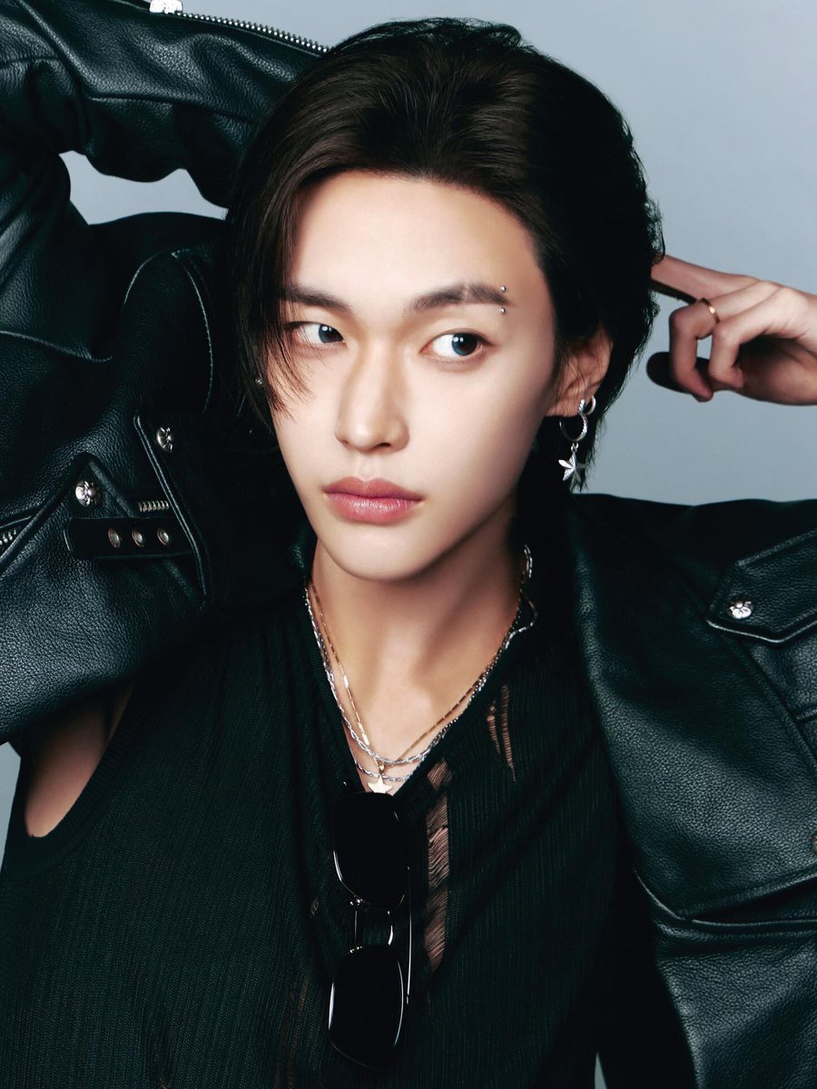beenforseok's tweet photo. เท่านี้แยกไม่ยากนะ https://t.co/uOIZksgkyo