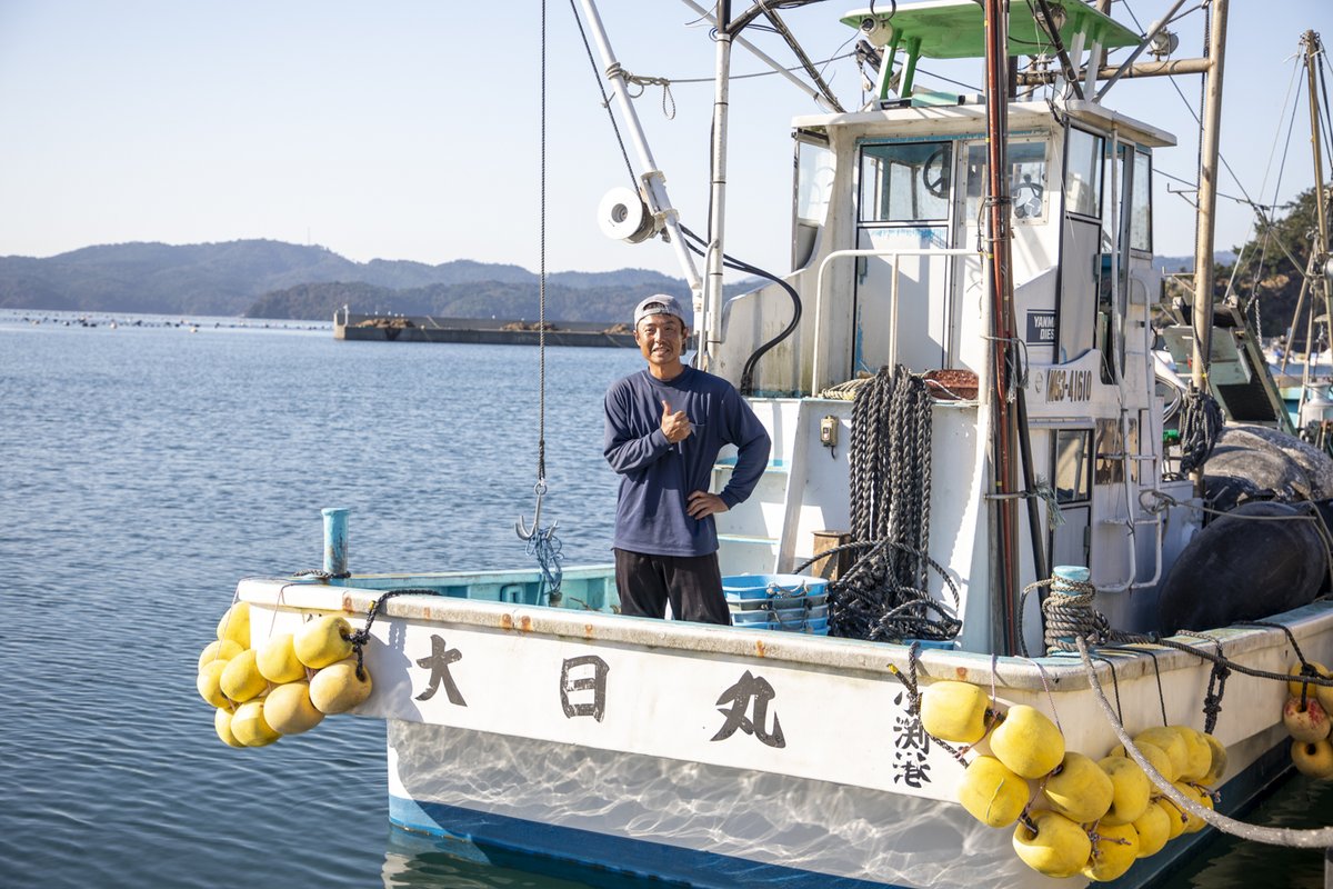 Triton_Project_'s tweet photo. 大日商店「海の近くで暮らしたい」を仕事に。宮城・石巻で牡蠣養殖、ワカメ養殖、カゴ漁に挑戦しませんか？未経験歓迎。自然相手の仕事だからこそ、学びも成長も大きい。移住支援あり。海の仕事を本気で始めたい方へ。https://t.co/upVtvpzwgP #牡蠣養殖 #ワカメ養殖 #未経験歓迎 ##TRITONPROJECT https://t.co/jVLxVQn0Qj