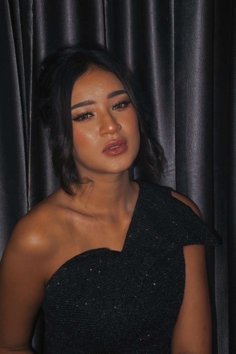 makeupvickyanti's tweet photo. @stykmnl Hai kak aku tangsel https://t.co/jKRmpCN0Kp